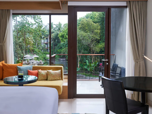 фотографии отеля Renaissance Phuket Resort & Spa изображение №23