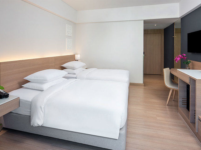 фотографии The Andaman Beach (ex. Hyatt Place Phuket Patong) изображение №56