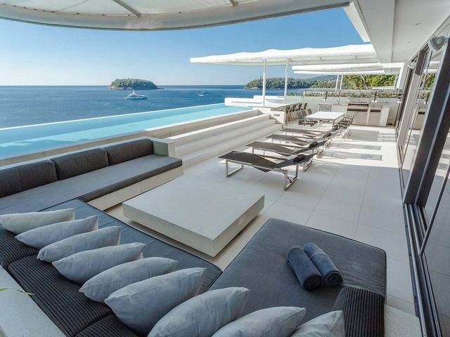 фото Kata Rocks Resort & Residences изображение №14