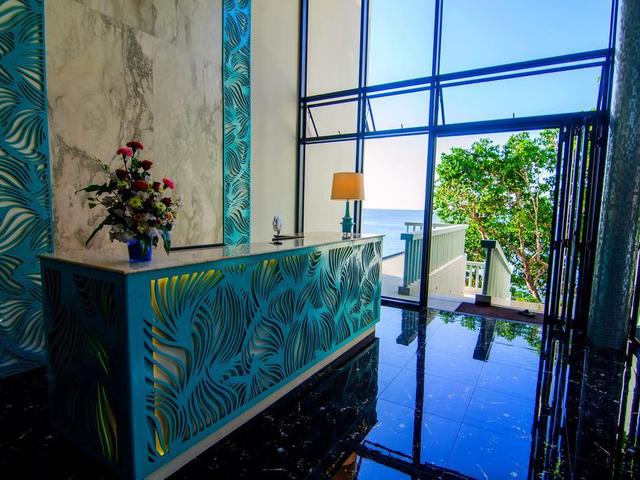 фото отеля Surin Beach Resort  изображение №25