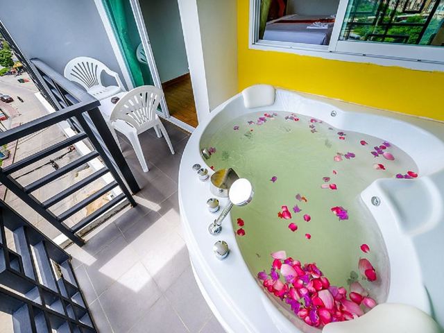 фотографии отеля Zephyr Grand Hotel (ex. The Three By APK) изображение №47