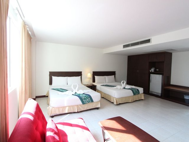 фотографии отеля Crown Pattaya Beach изображение №43