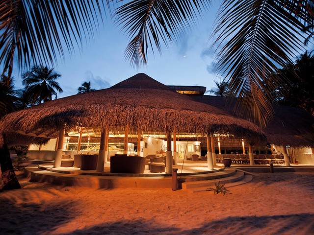 фото Kuramathi Maldives (ex. Kuramathi Island Resort) изображение №74
