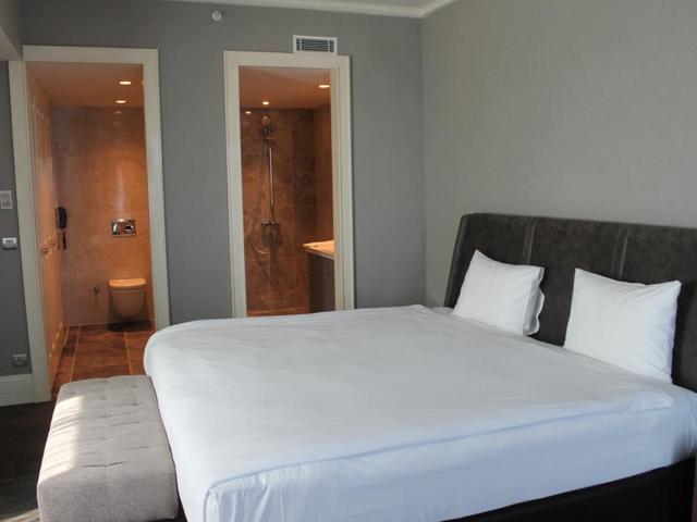 фото Windsor Hotel & Convention Centre Istanbul (ex. Titanic Business Golden Horn; Titanic Business Europe) изображение №34