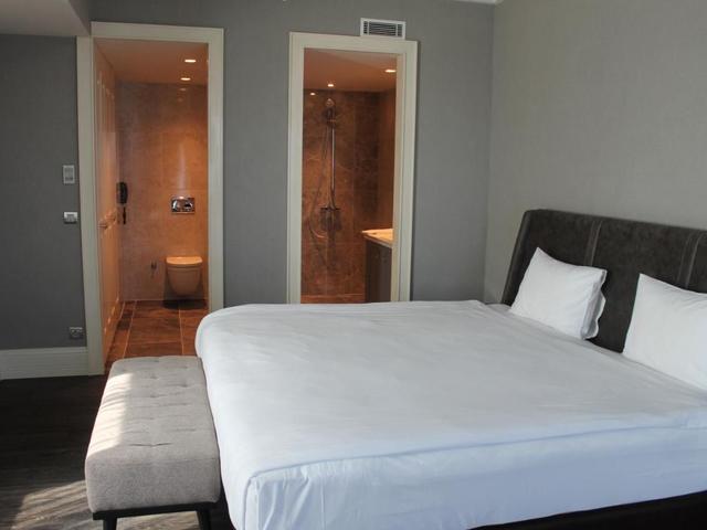 фото Windsor Hotel & Convention Centre Istanbul (ex. Titanic Business Golden Horn; Titanic Business Europe) изображение №18