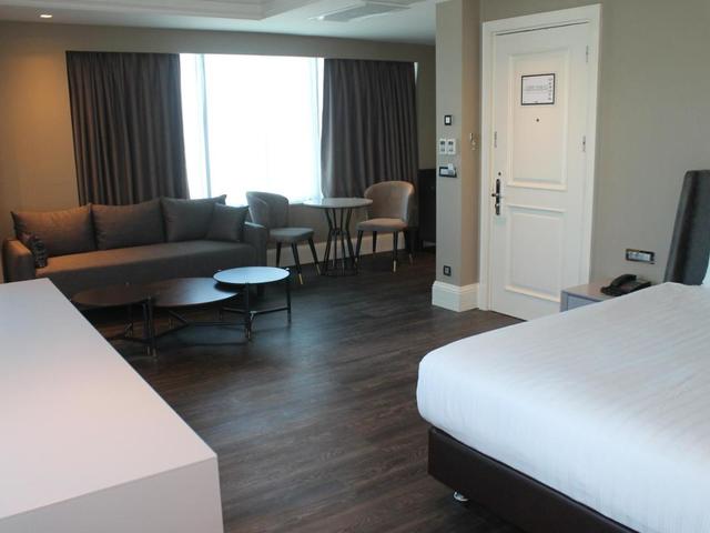 фото Windsor Hotel & Convention Centre Istanbul (ex. Titanic Business Golden Horn; Titanic Business Europe) изображение №14