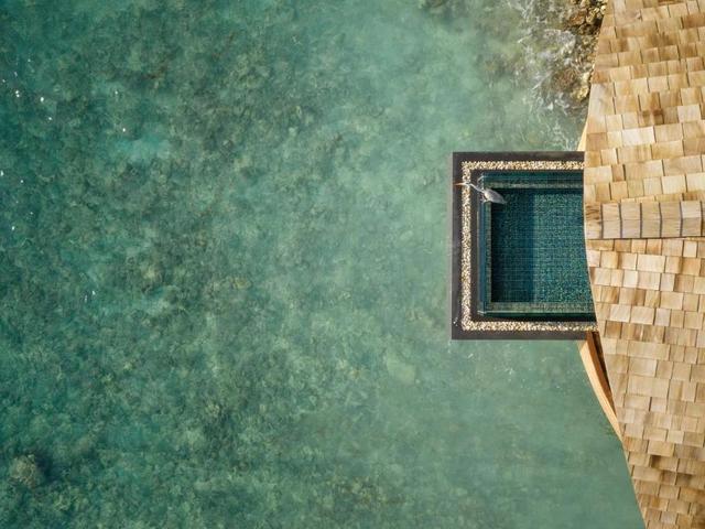 фотографии отеля Outrigger Maldives Maafushivaru Resort изображение №35