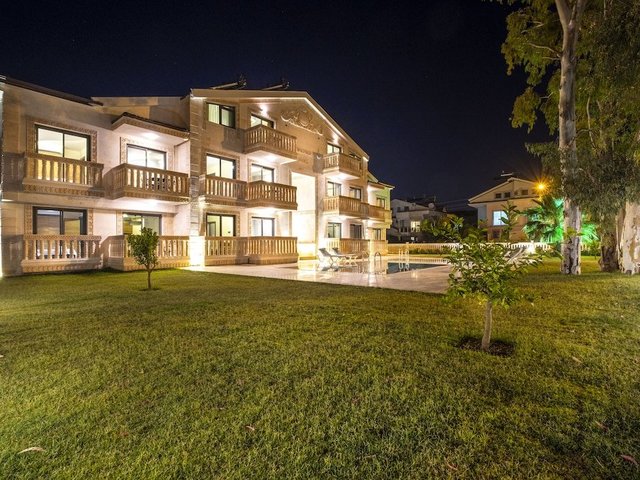 фотографии отеля Kalender Suits изображение №3