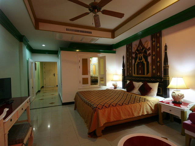 фото отеля Aonang Ayodhaya Beach Resort (ex. Ayodhaya Suites) изображение №17