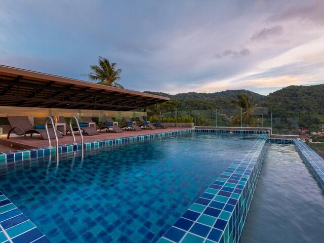 Splendid Sea View Resort