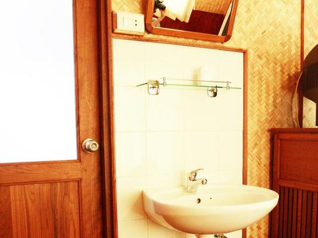 фото отеля Baan Siriporn Resort изображение №25