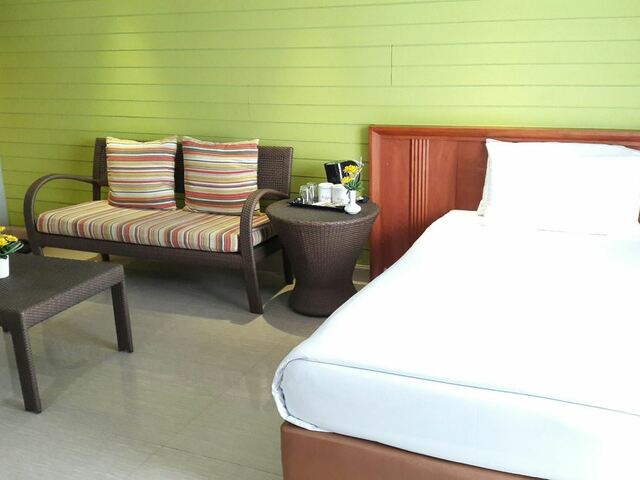 фото Long Beach Cha-Am Hotel изображение №34