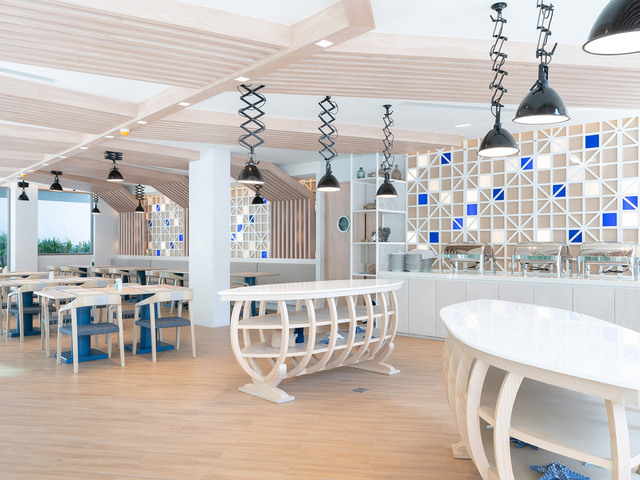 фото Panwaburi Beachfront Resort изображение №10