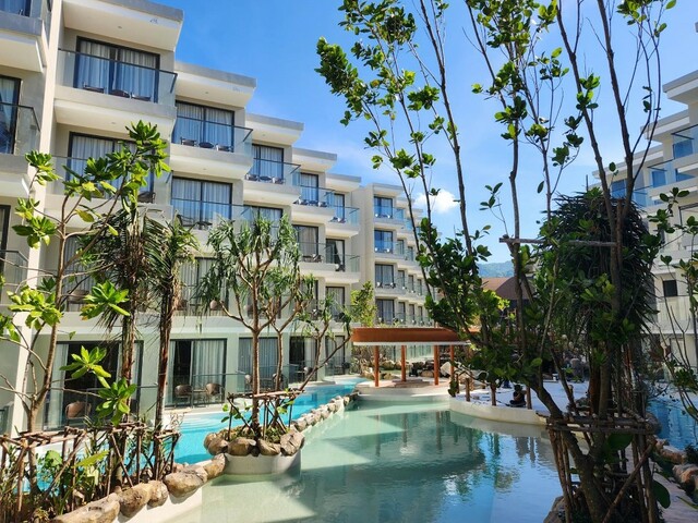 Phuket Emerald Beach Resort & Spa