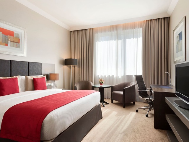 фото Ramada by Wyndham Abu Dhabi Downtown (ex. Cristal Salam Hotel) изображение №22