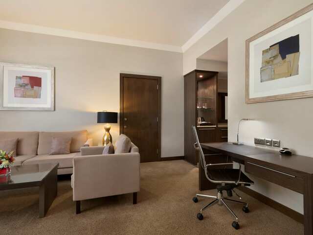 фотографии Ramada by Wyndham Abu Dhabi Downtown (ex. Cristal Salam Hotel) изображение №24