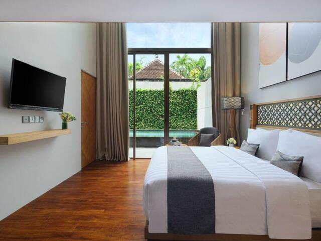 фото Kayumas Seminyak Resort  изображение №26