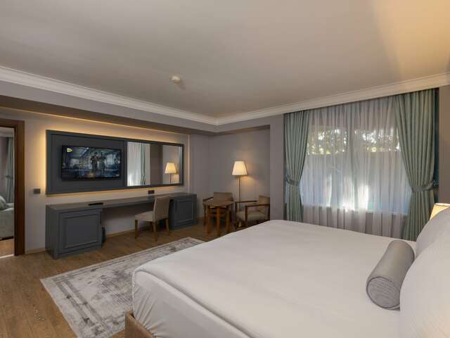 фото отеля Sirene Bohemia Suites & Villas изображение №13