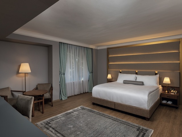 фотографии отеля Sirene Bohemia Suites & Villas изображение №3
