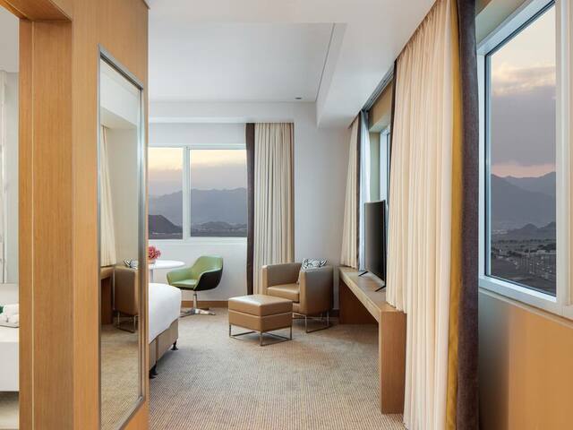 фото отеля DoubleTree by Hilton Fujairah City изображение №17