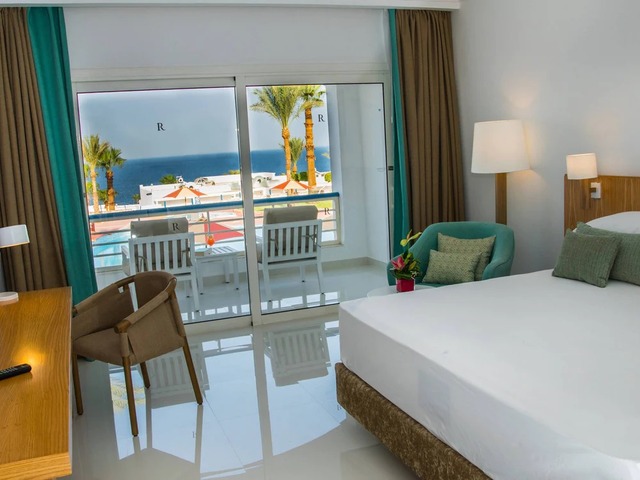 фото Renaissance By Marriott Golden View Beach Sharm El Sheikh изображение №2