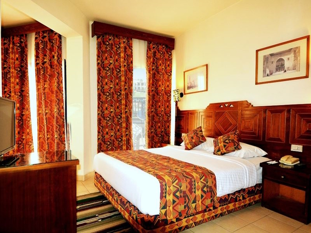фото Otium Family Amphoras Beach Resort (ex. Shores Amphoras Resort; Otium Hotel Amphoras Sharm) изображение №2