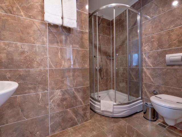 фото A Hotel Side изображение №10