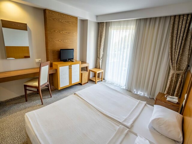 фото MC Beach Resort (ex. Otium MC Beach Resort; MC Beach Park Resort Hotel & SPA) изображение №18