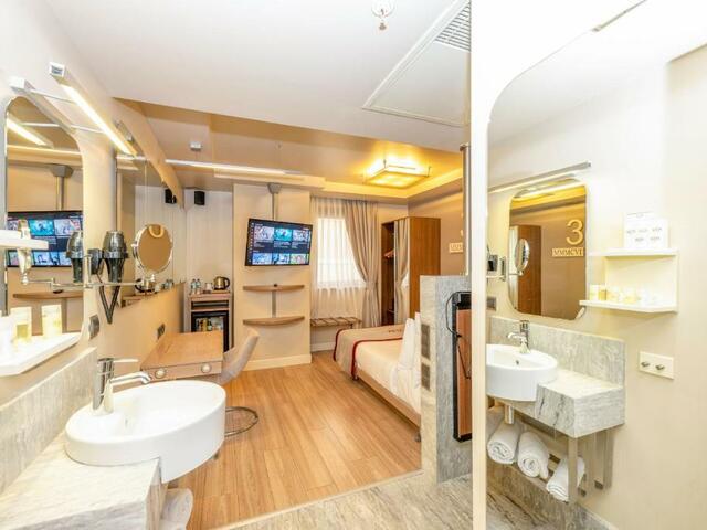 фото отеля Ramada By Wyndham Istanbul Pera (ex. The Peak Hotel) изображение №13