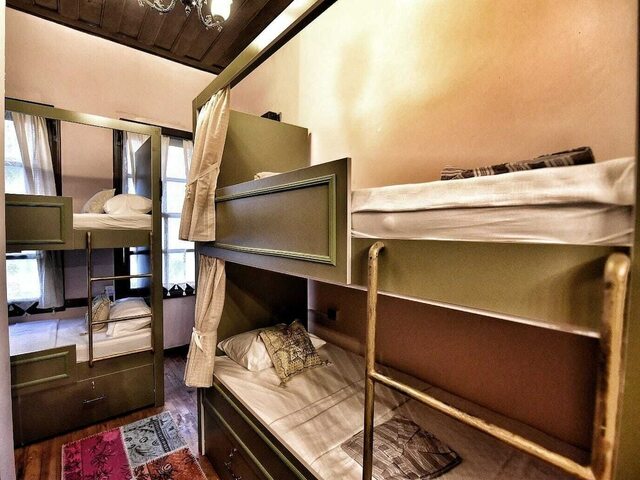фото отеля Lords Hostel & Pub изображение №9