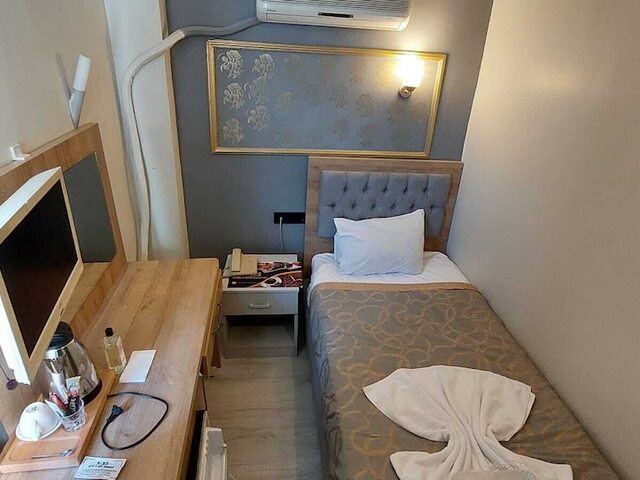 фотографии отеля Paris Hotel Cafe Restaurant изображение №15