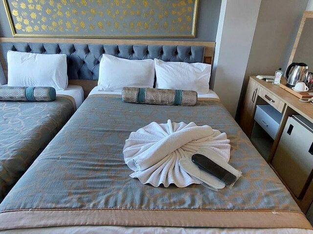 фото отеля Paris Hotel Cafe Restaurant изображение №5