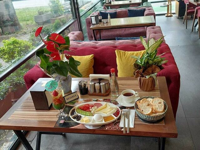 фото Paris Hotel Cafe Restaurant изображение №2