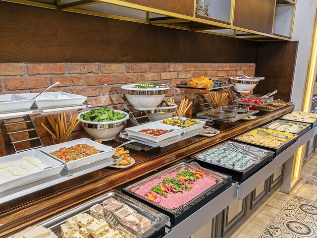 фото Meroddi Barnathan изображение №38