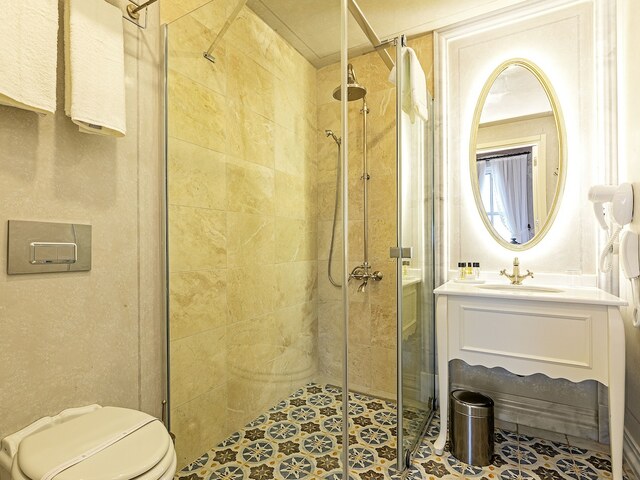 фото Meroddi Barnathan изображение №26