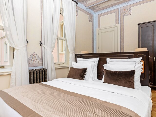 фото Meroddi Barnathan изображение №22