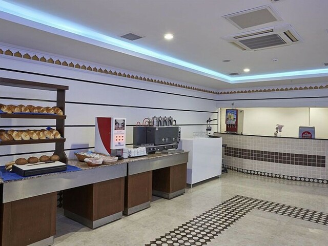 фото отеля Jura Hotels Kemer Resort (ex. Royal Towers Kiris; Palmet Resort Kiris; Royal Roxy Resort) изображение №41