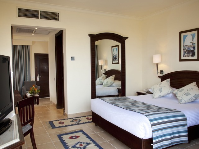 фото Coral Beach (ex. Coral Beach Rotana Resort) изображение №106