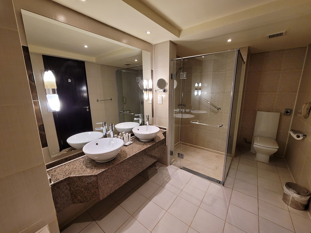 фото отеля DoubleTree by Hilton Sharks Bay Resort изображение №5
