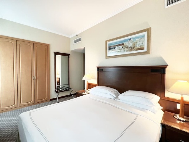 фото отеля Swissotel Al Murooj (ex. Roda Al Murooj; Al Murooj Rotana) изображение №5