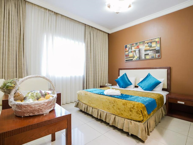 фото Crystal Plaza (ex. OYO 122 Crystal Plaza) изображение №6