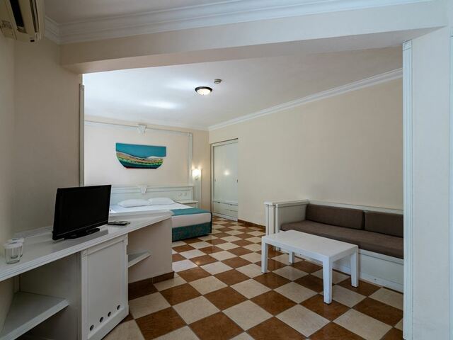 фото The Garden Beach (ex. Ganita Garden Suite; Life Atlibay) изображение №2