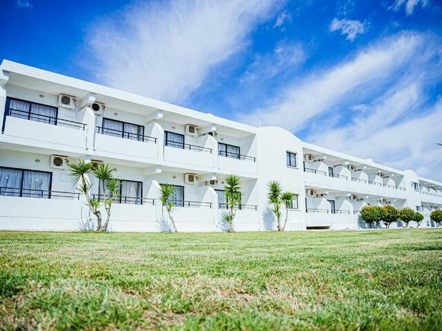 фото отеля Konnos Bay Gardens изображение №1