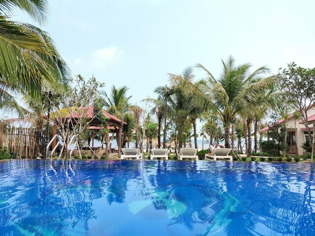 фото отеля Naomi Resort изображение №1