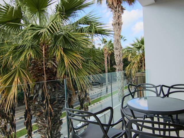 фото отеля Phaedrus Living Seaside Constantinos 113 изображение №1