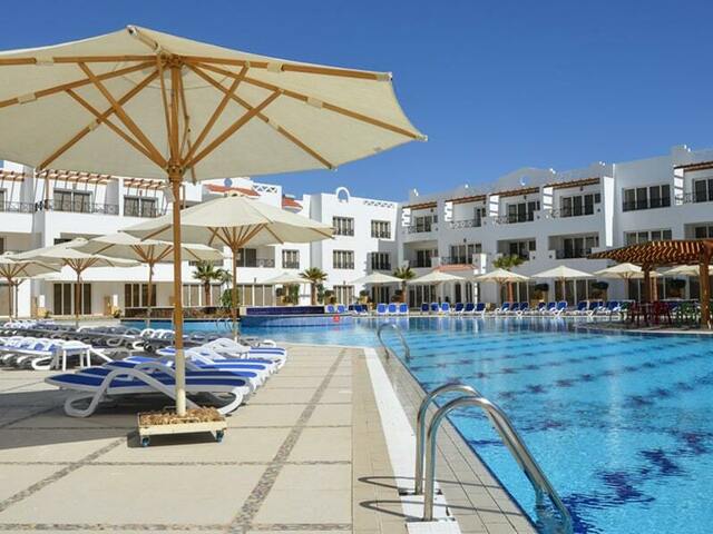 фото отеля Old Vic Sharm Resort изображение №1