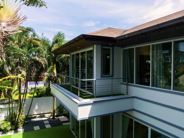 фотографии отеля Modern Pool Villa Royal Nest изображение №15