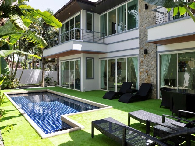 фото отеля Modern Pool Villa Royal Nest изображение №1