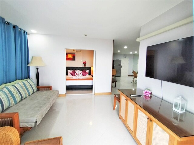 фотографии 9B Spacious Sea View Apartment Karon Beach Front изображение №16