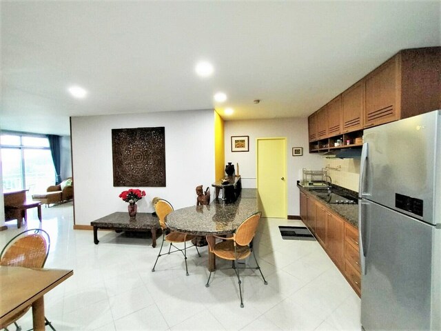 фото отеля 9B Spacious Sea View Apartment Karon Beach Front изображение №17
